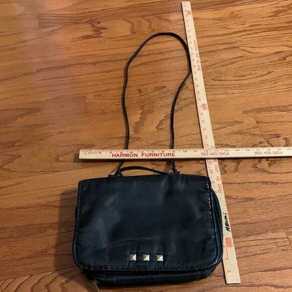 OPI Travel storage bag for hygiene and or jewelry items - Picture 8 of 9